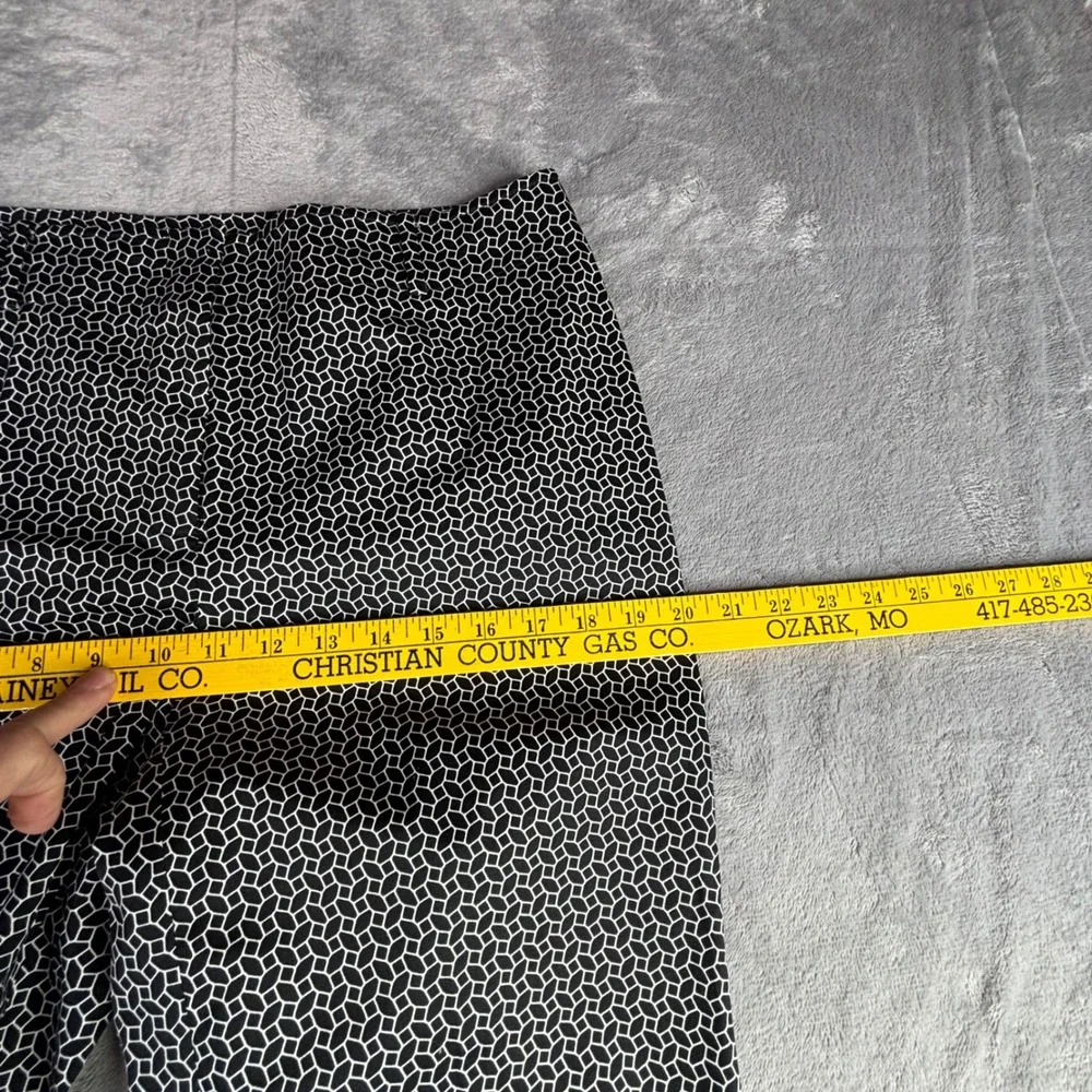 Talbots Pants Women 10P Black White Geometric Honeycomb Stretch Straight Leg